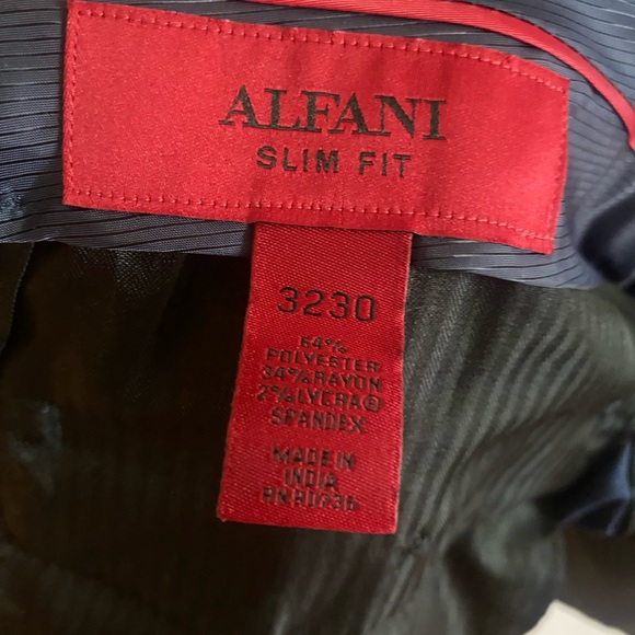 Used just once on wedding, look brand new. It also include 32/30 pants - Picture 5 of 6